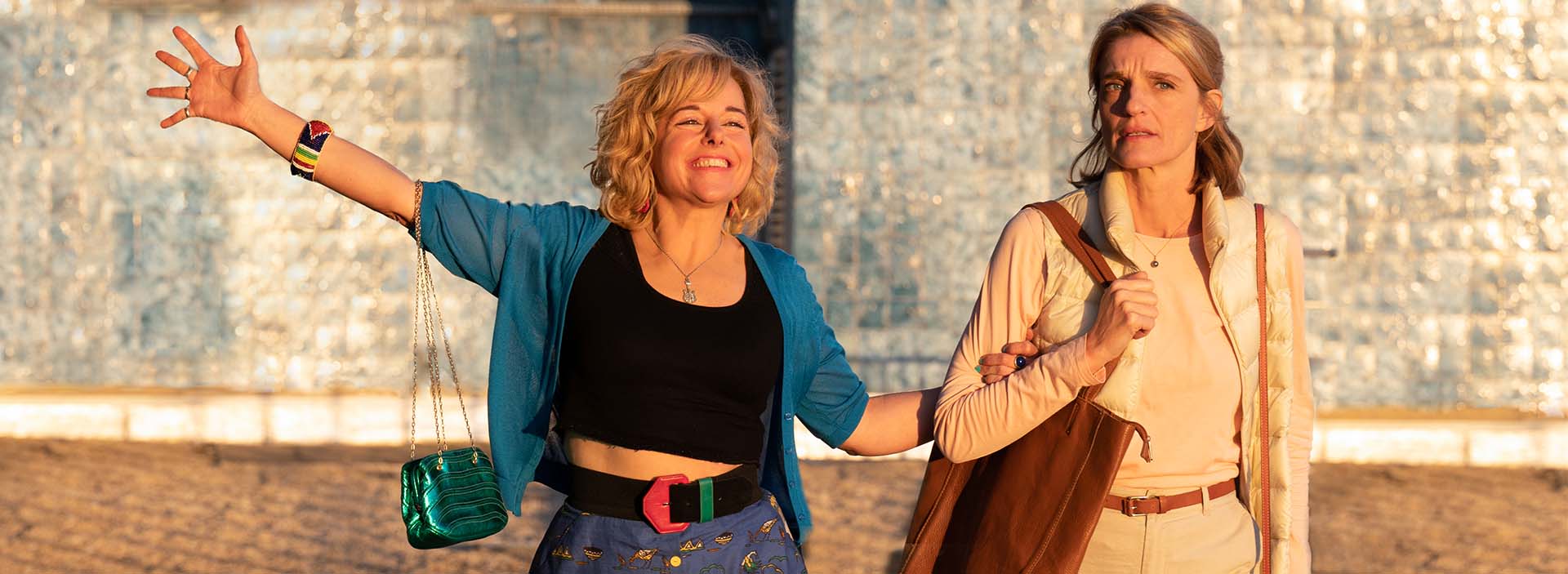 Plan 75 elders having food together